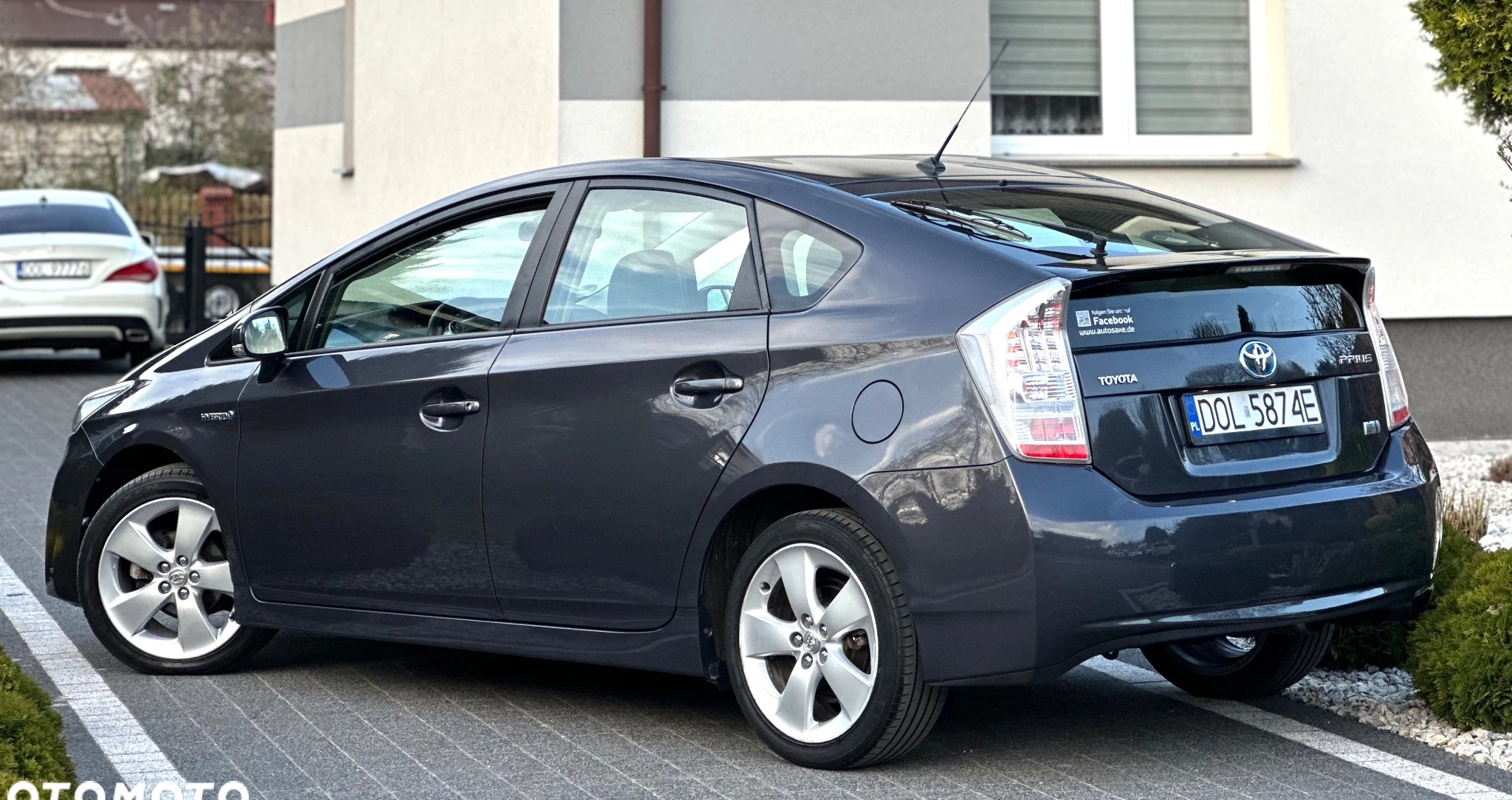 Toyota Prius cena 40900 przebieg: 185000, rok produkcji 2011 z Twardogóra małe 781